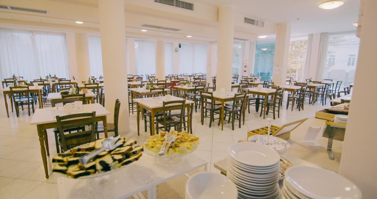 Beverly Hotel 3*